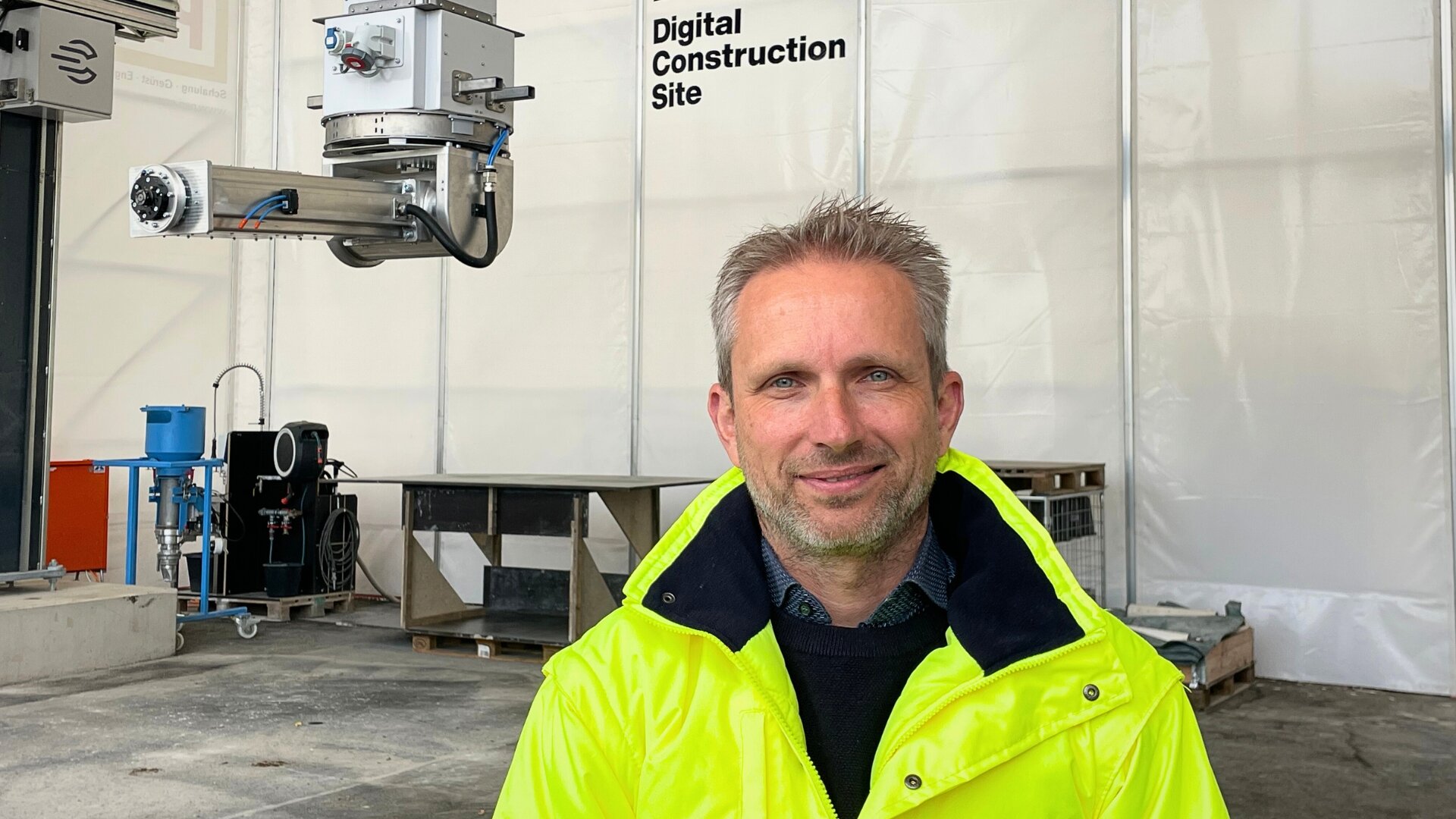 Prof. Patrick Schwerdtner auf der Digitalen Baustelle in Braunschweig / Foto: AN