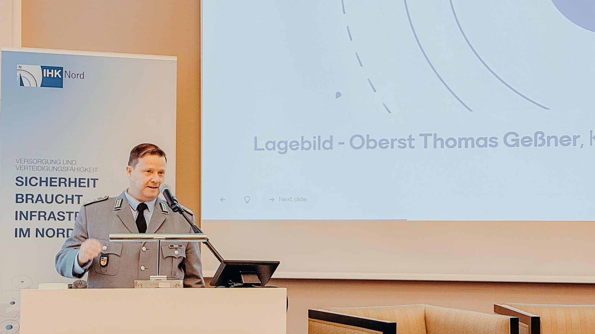 Oberst Thomas Geßner bei der Norddeutschen Sicherheitskonferenz der IHK Nord in Bremen / Foto: IHK Nord