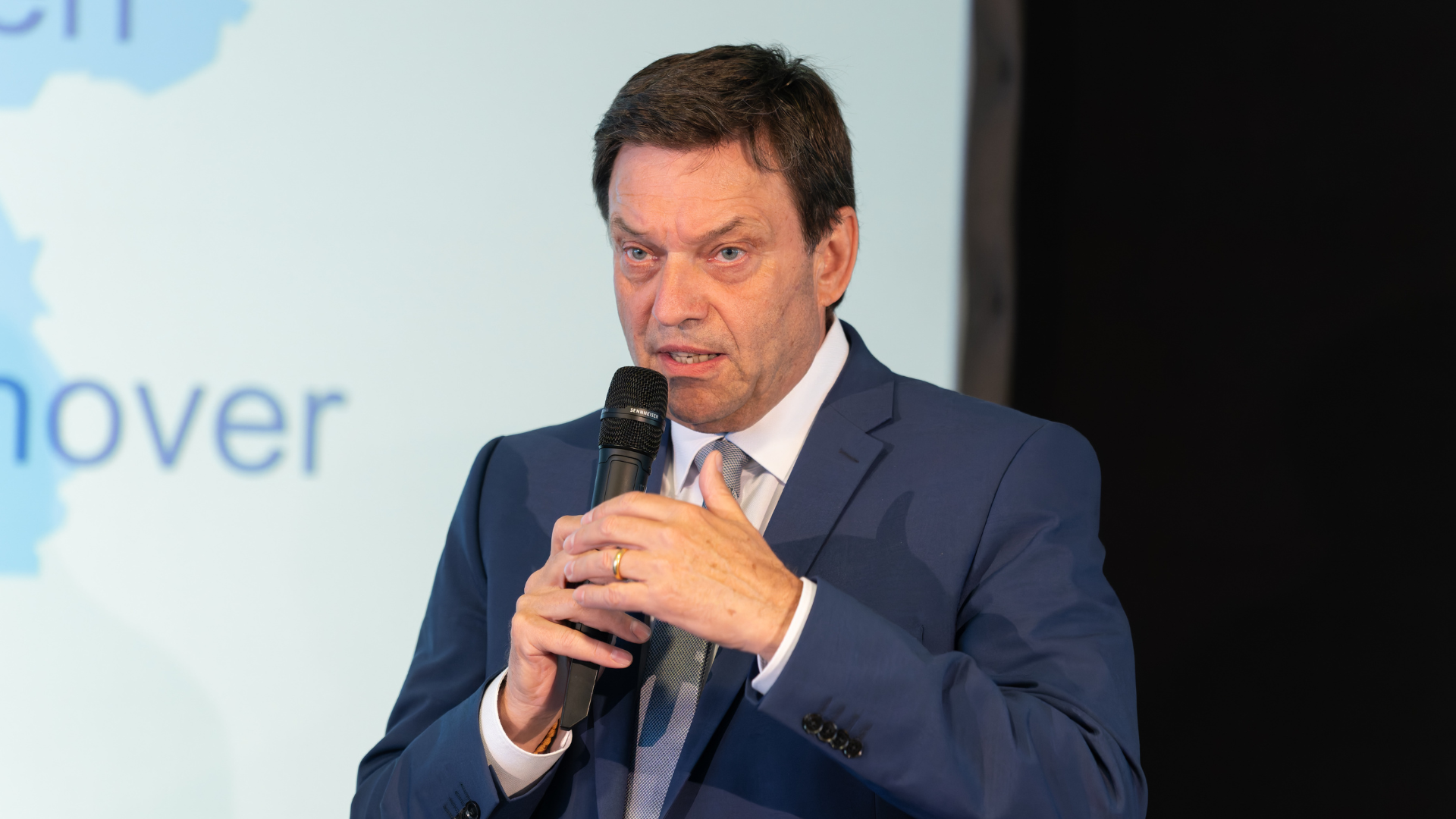Michael Bosse-Arbogast bei seiner Keynote bei der KommunalArena / Foto: Markus Prell